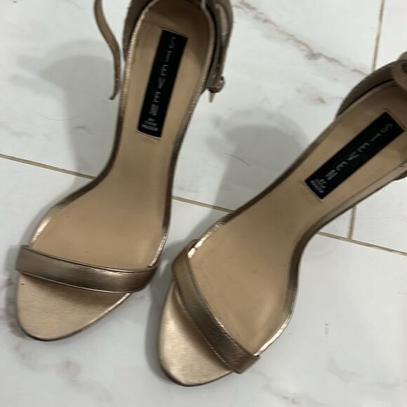 Gold STEVEN Heel.- Excellent Condition - Size 8 - Women's Heel with Ankle Strap - Picture 7 of 7